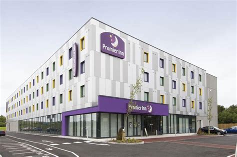 Premier inn premier inn premier inn - Location: Dorchester. Categories: Restaurant, Kitchen - Team Member. We're currently recruiting in our Dorchester Premier Inn. Working 15-20 hours per week, paying up to £11.80 per hour. View job. 